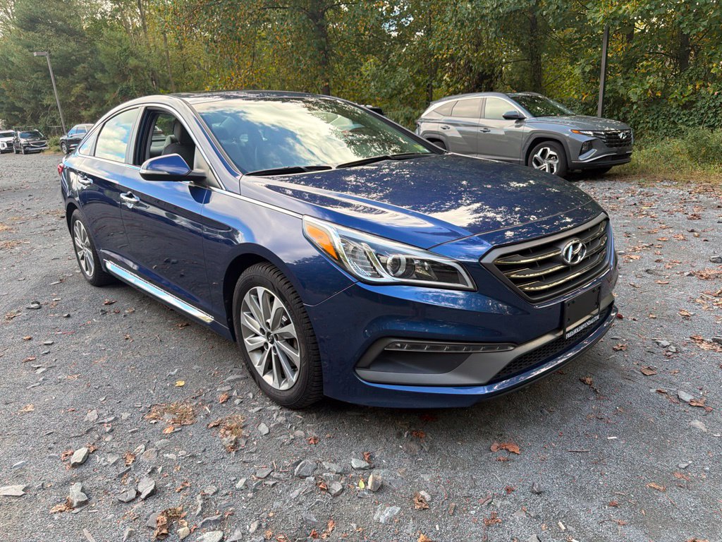 Used 2017 Hyundai Sonata Sport w/ Value Edition Package 02 FWD image 2