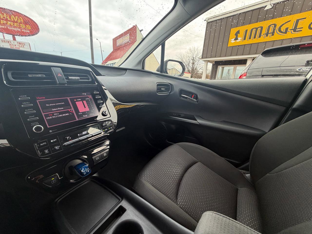 Used 2021 Toyota Prius LE FWD image 22