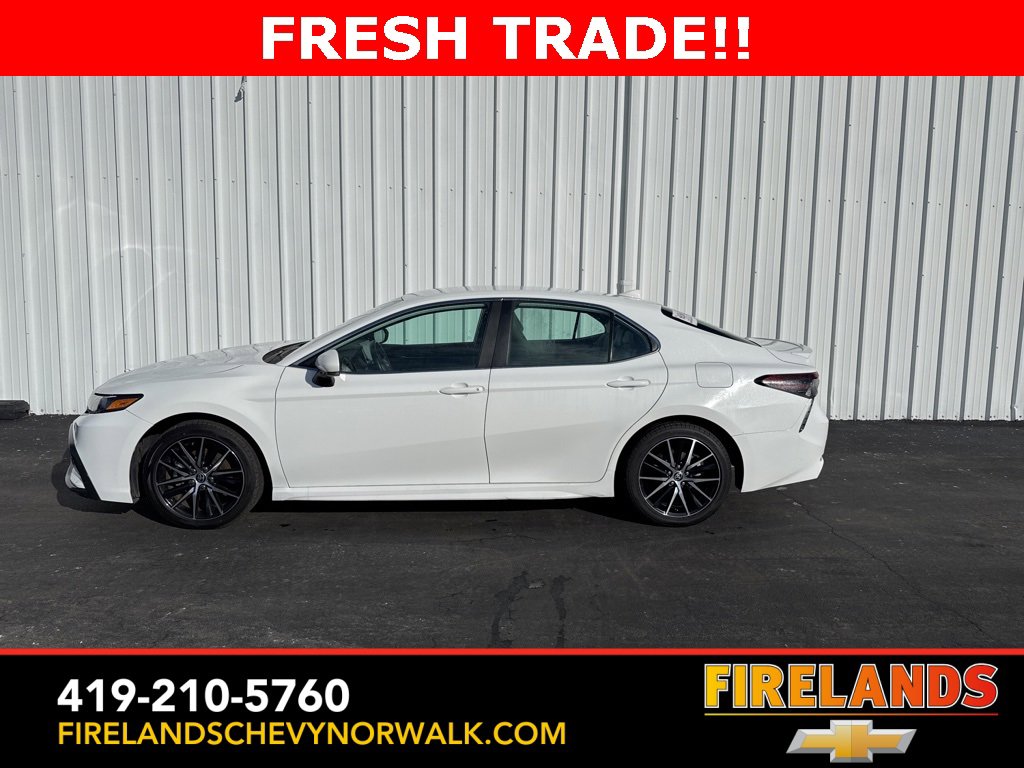 Used 2024 Toyota Camry SE image 23