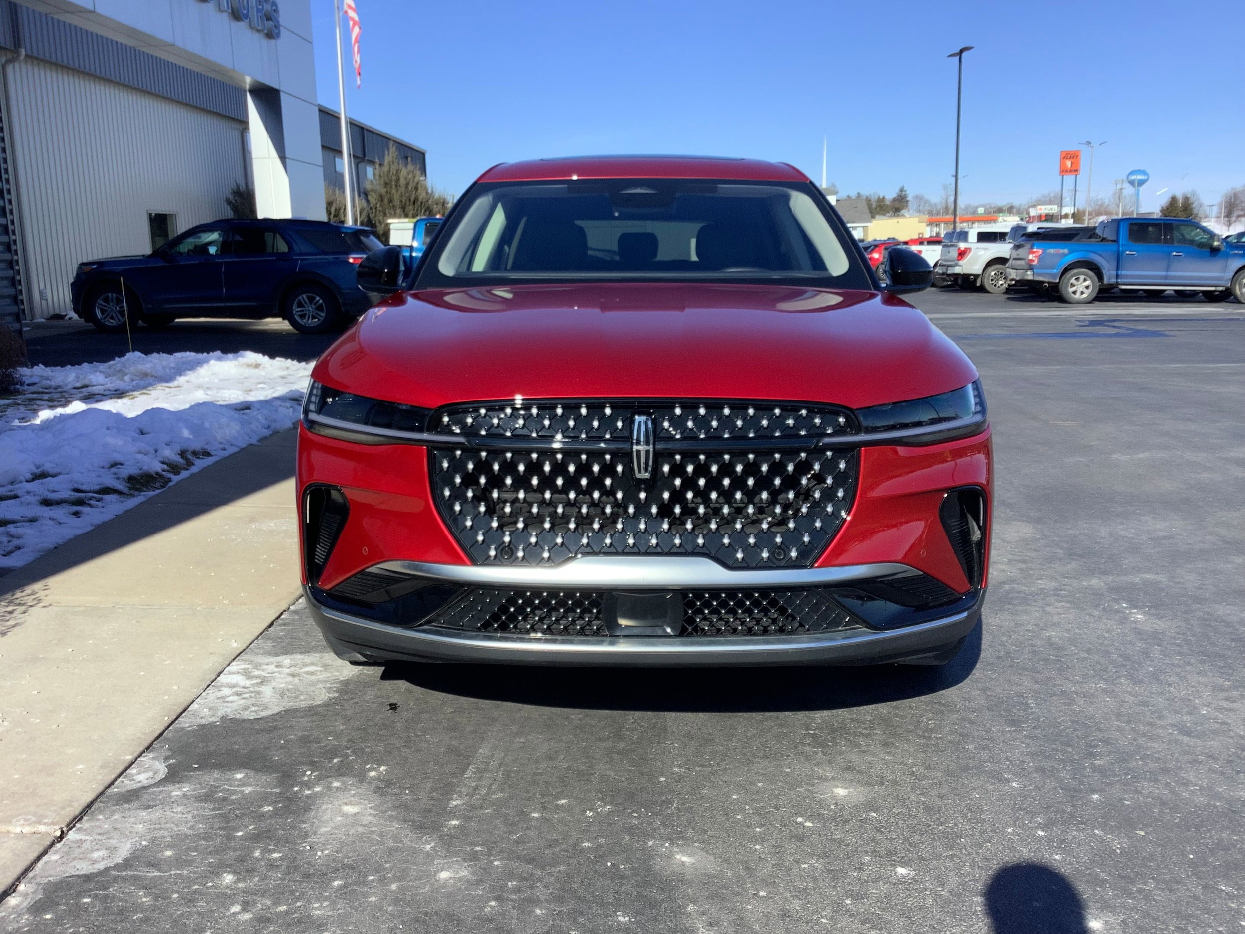 Used 2025 Lincoln Nautilus Premier w/ Equipment Group 102A AWD/4WD image 3