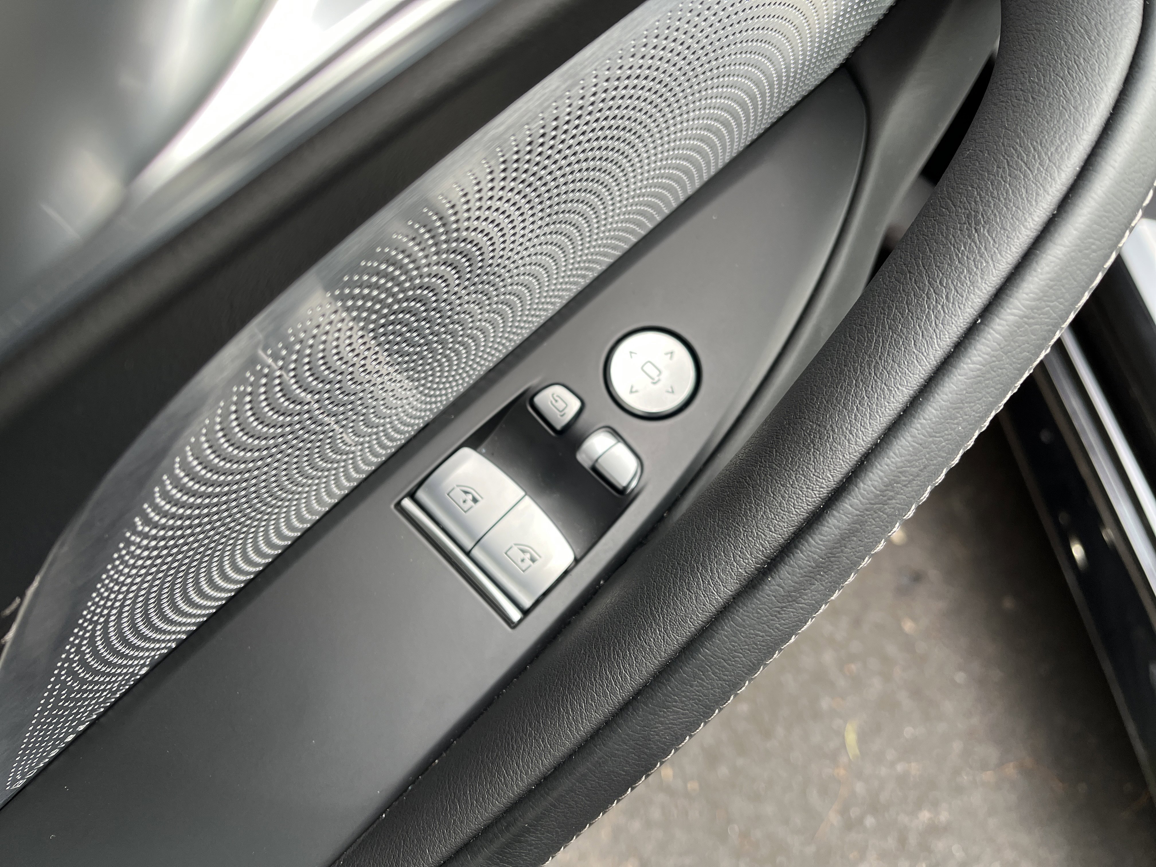 Used 2025 BMW M850i xDrive Coupe image 15