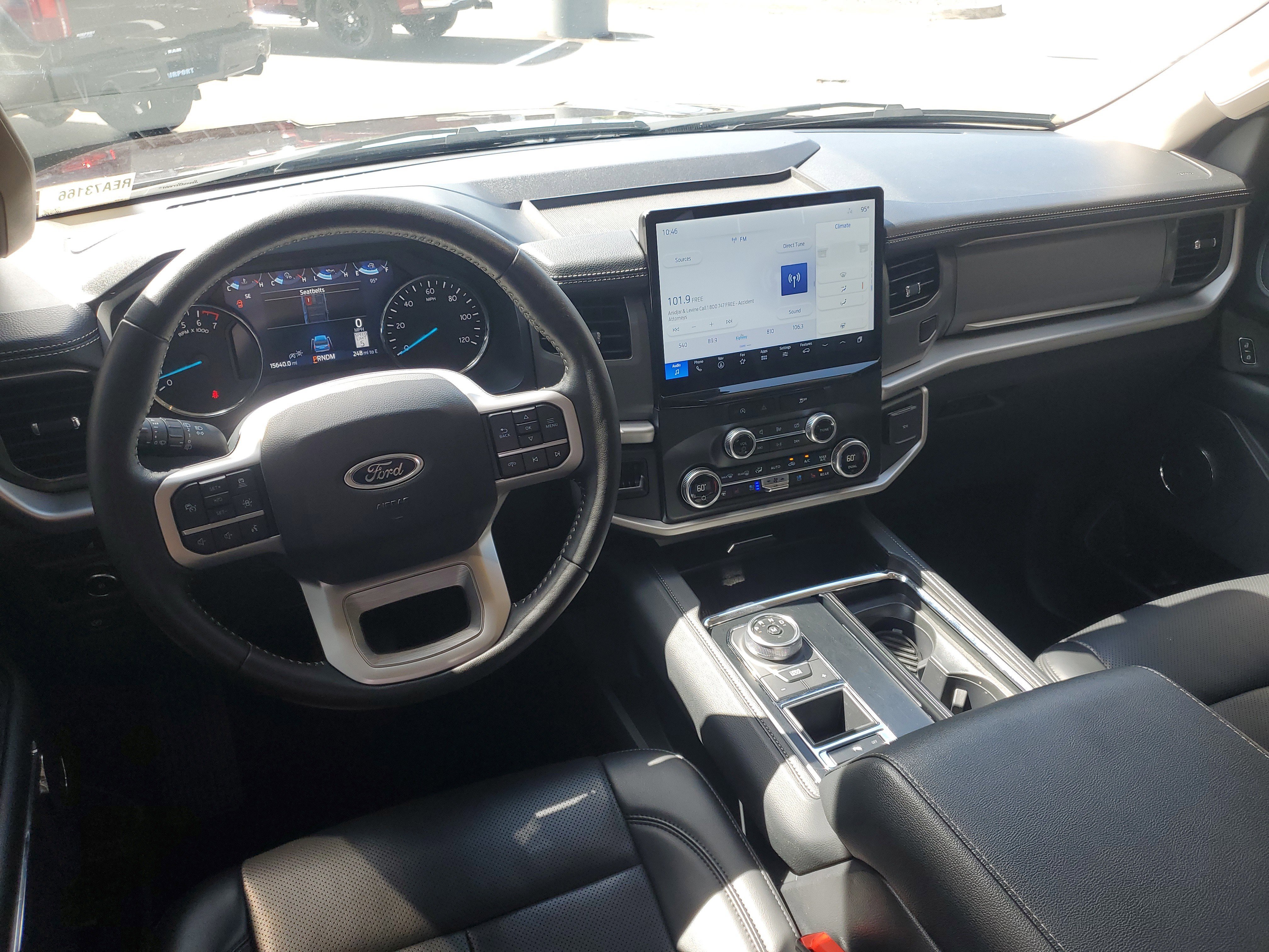 Used 2024 Ford Expedition XLT RWD image 14