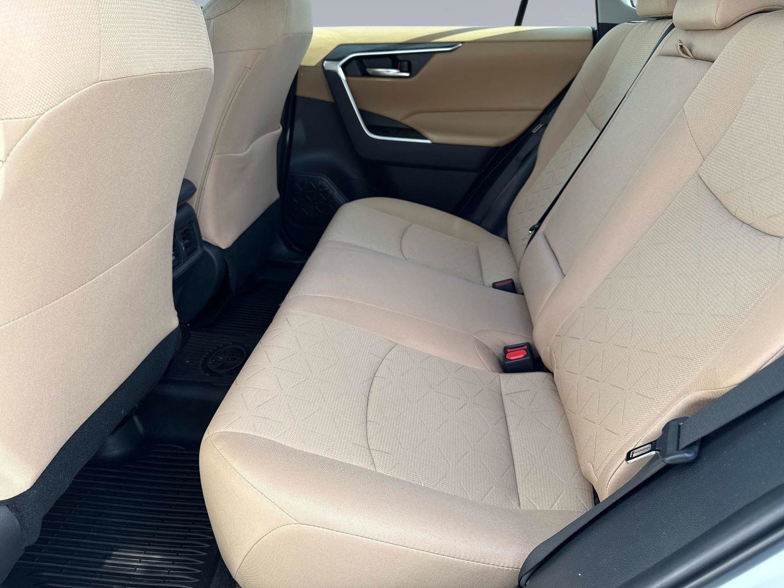 Used 2023 Toyota RAV4 XLE image 12