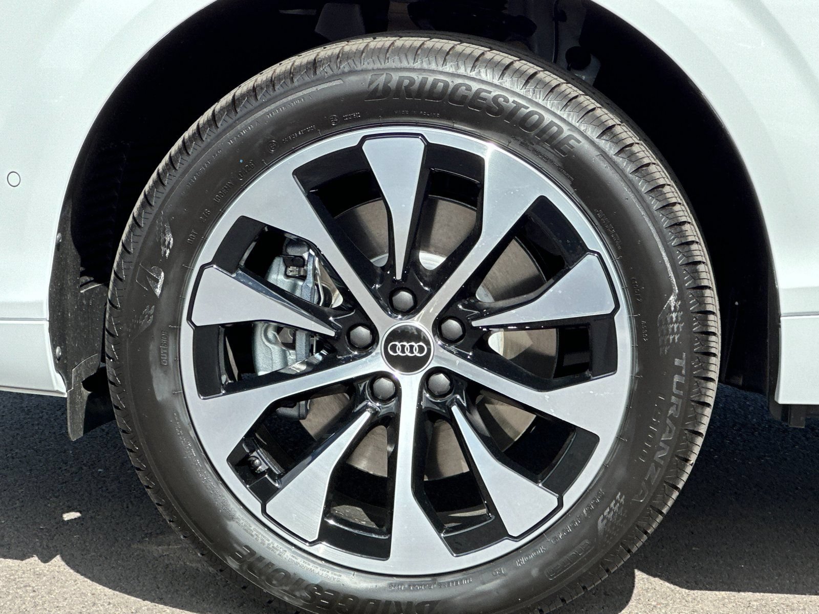 New 2026 Audi Q3 quattro 2.0T AWD/4WD image 24