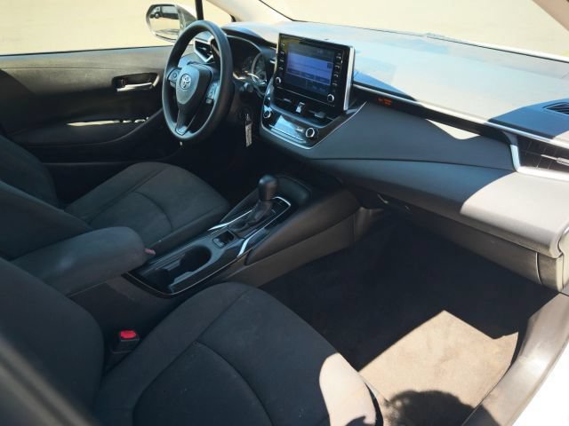 Used 2020 Toyota Corolla LE FWD image 25