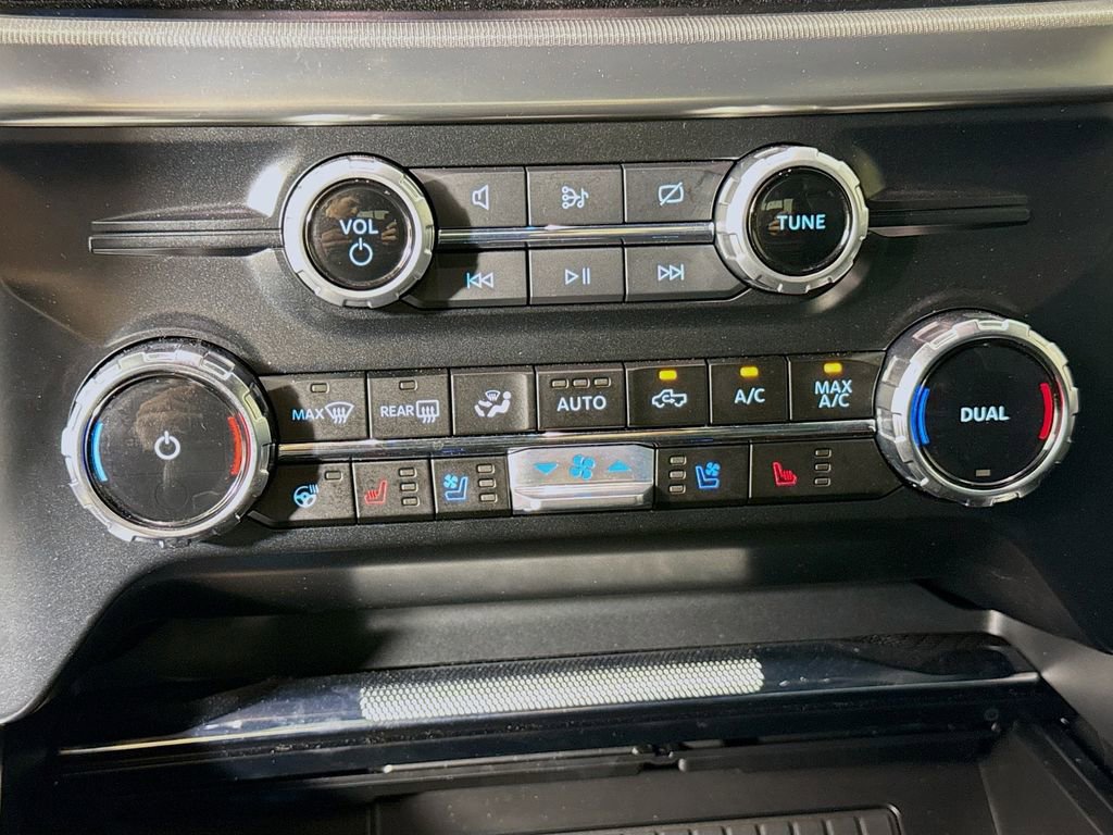 Used 2023 Ford F150 Raptor w/ Blue Interior Package AWD/4WD image 18