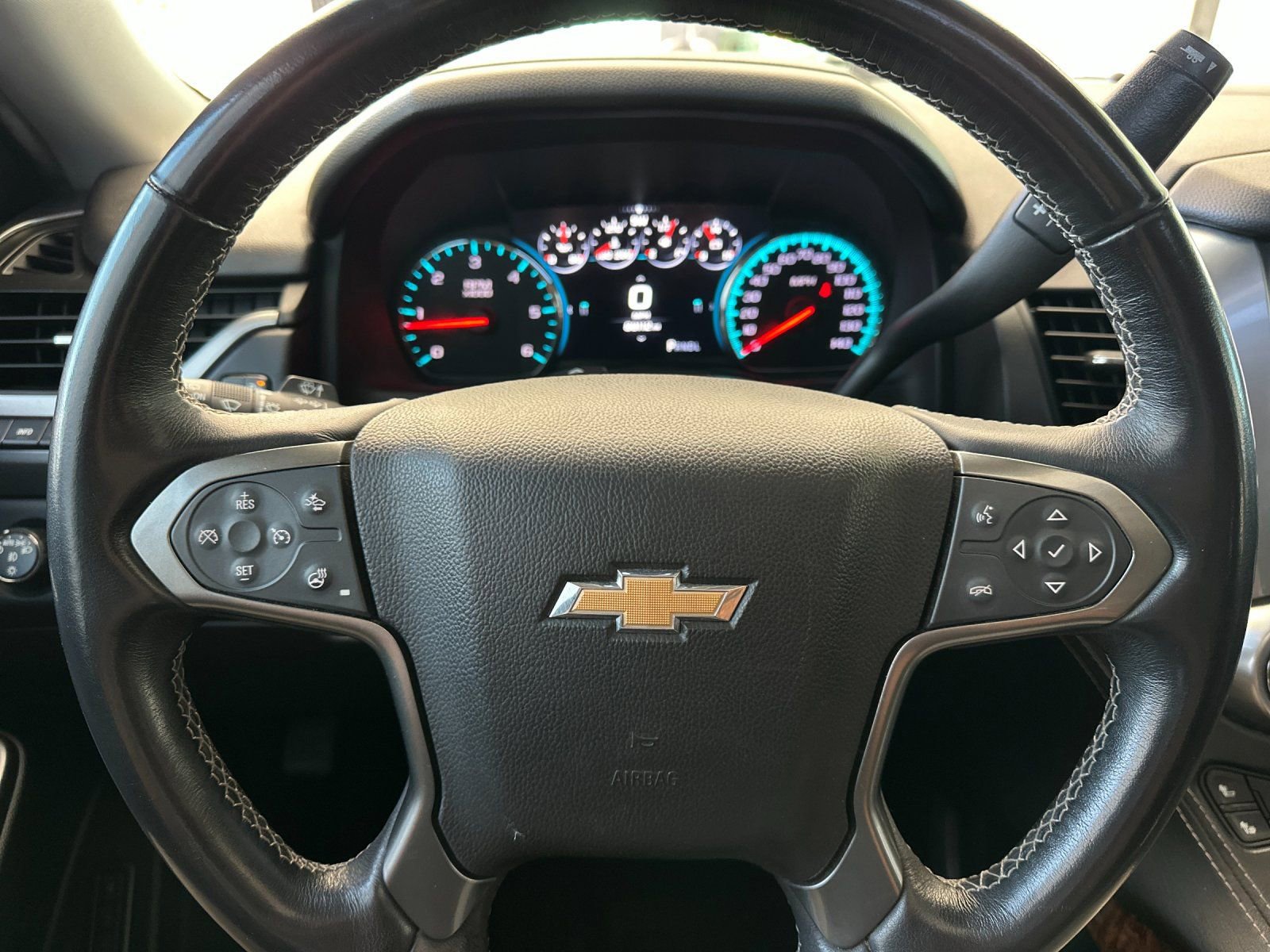 Used 2020 Chevrolet Suburban Premier image 31