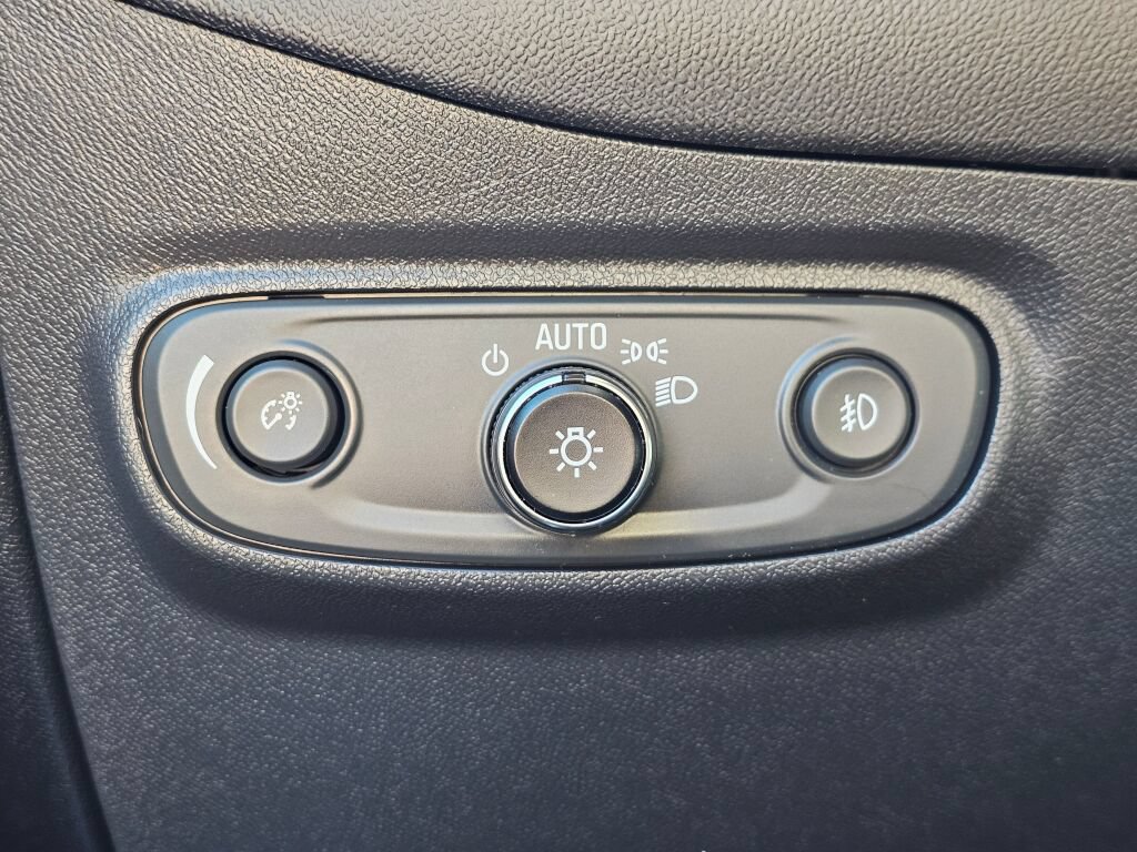 Used 2018 Chevrolet Equinox Premier AWD/4WD image 23