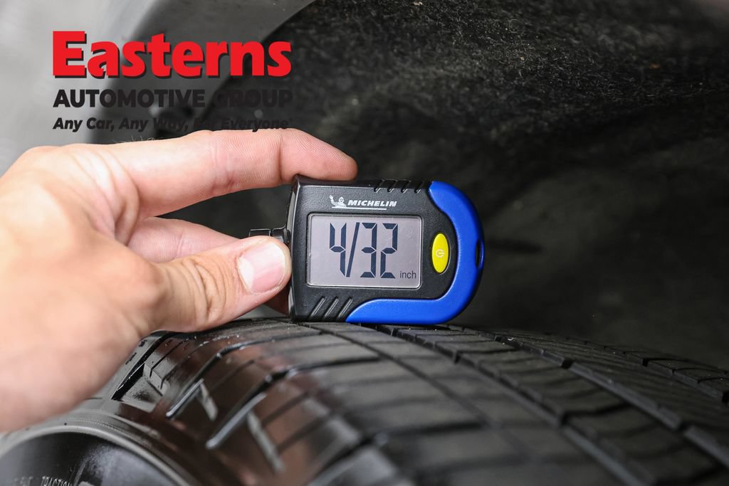 Used 2025 Dodge Durango GT RWD image 30