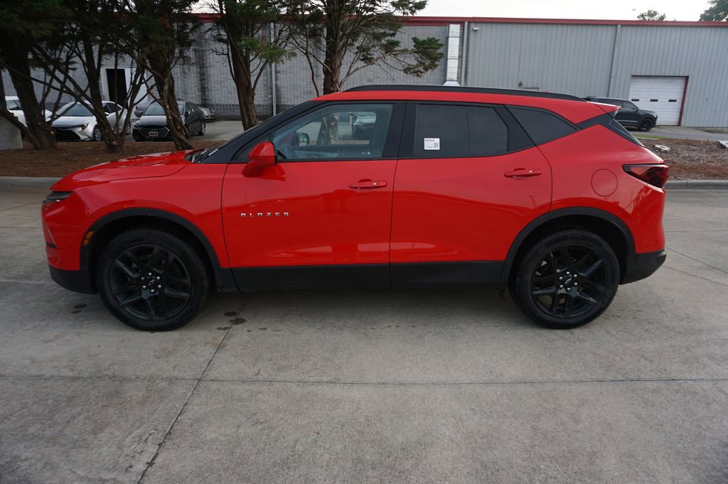 Used 2023 Chevrolet Blazer LT w/ Convenience Package FWD image 17