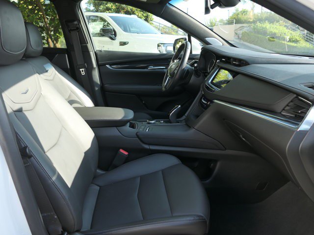 Certified 2024 Cadillac XT5 Premium Luxury FWD image 24