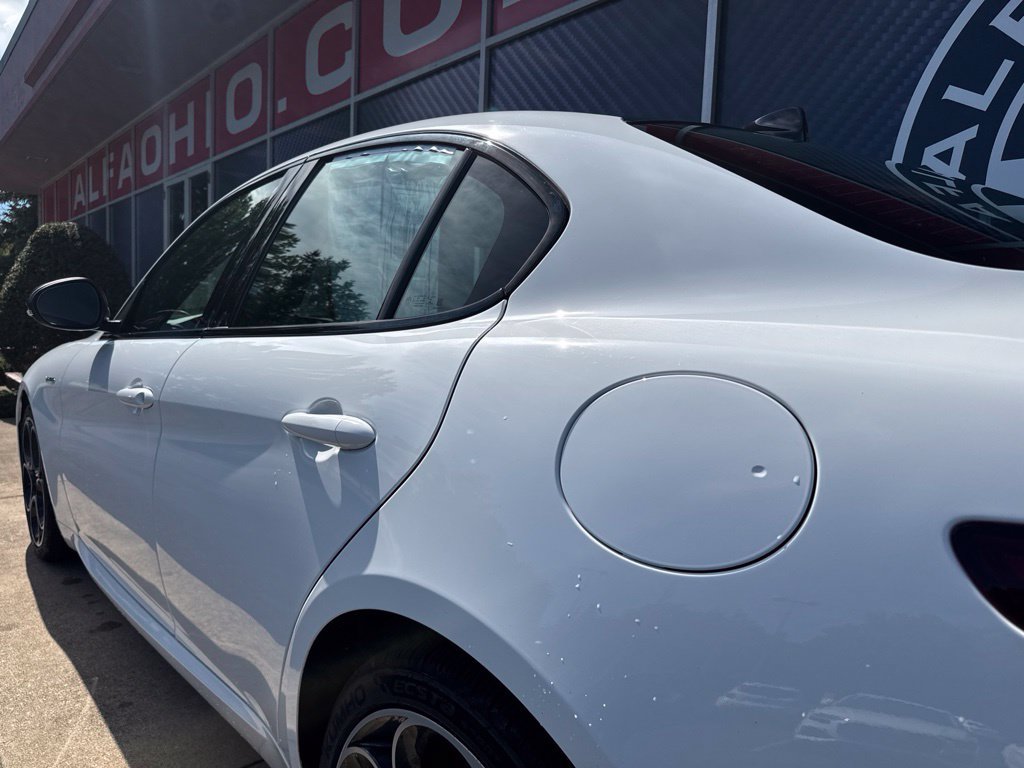 Used 2022 Alfa Romeo Giulia Veloce AWD/4WD image 13