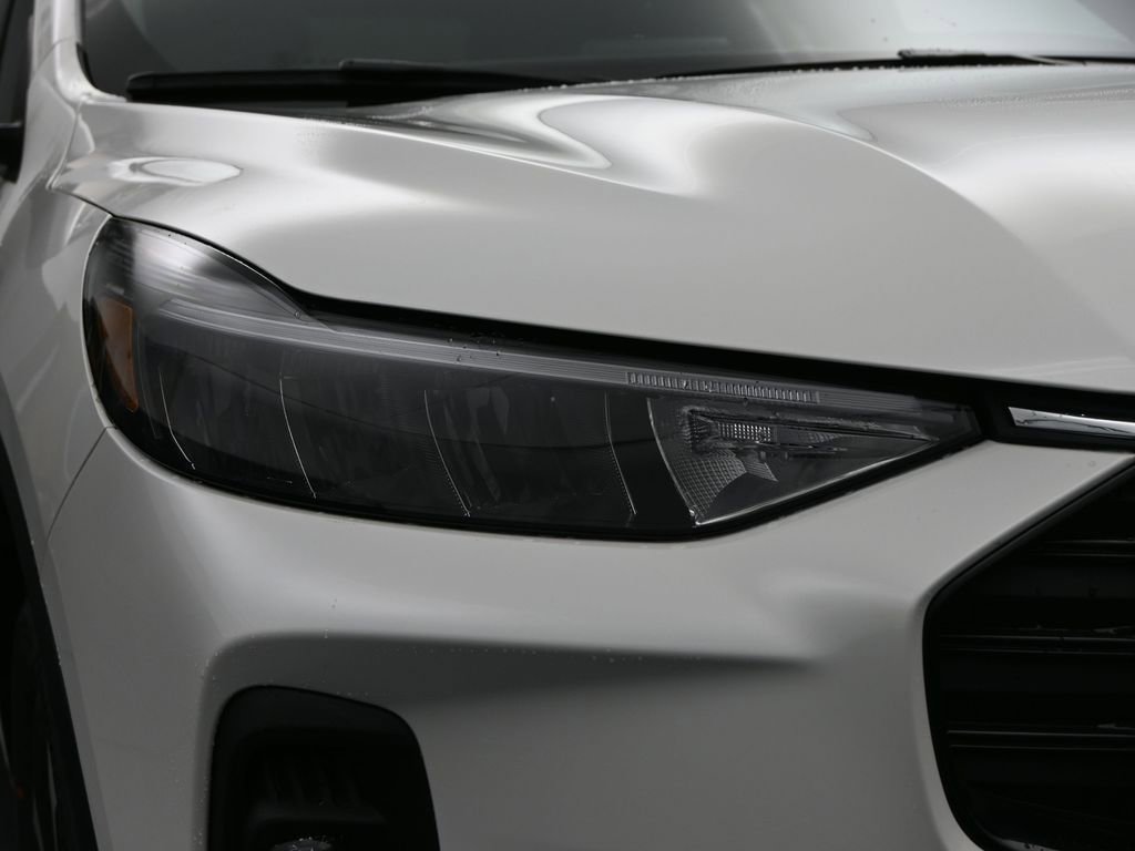 New 2025 Ford Escape ST-Line Elite image 13