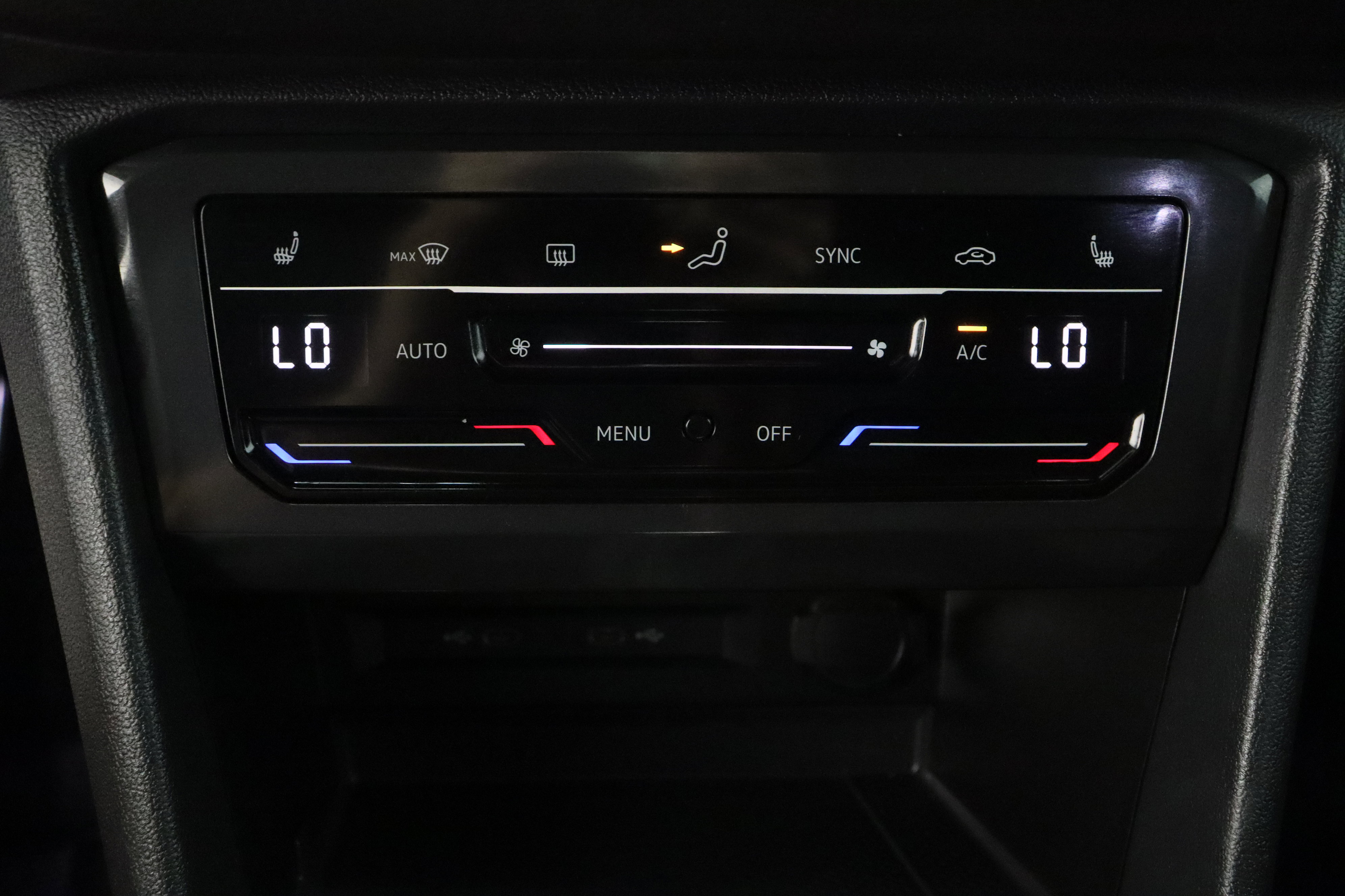 Used 2024 Volkswagen Tiguan SE R-Line FWD image 20