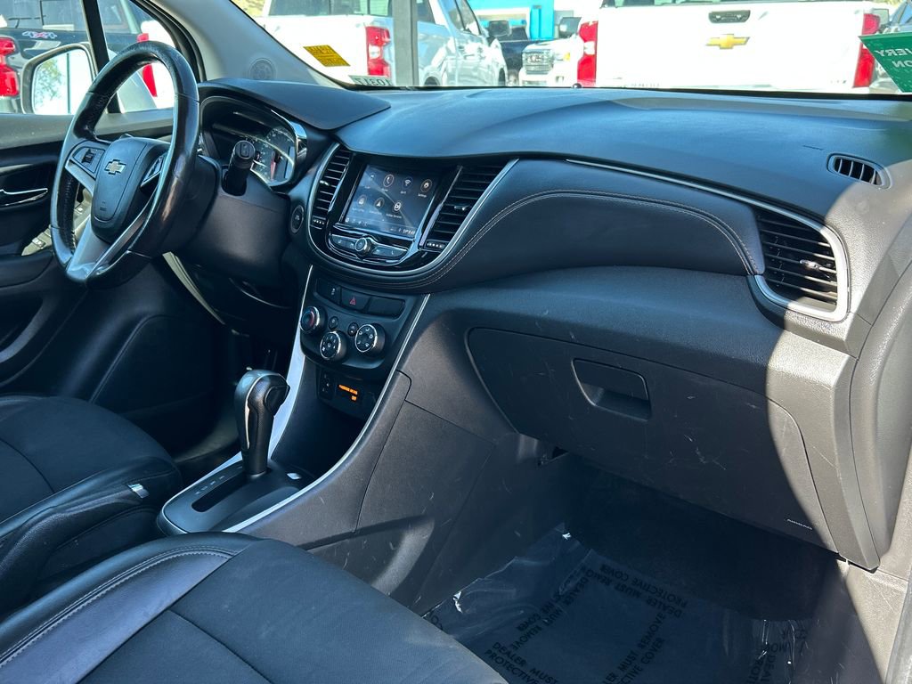 Used 2022 Chevrolet Trax LT w/ Driver Confidence Package AWD/4WD image 8
