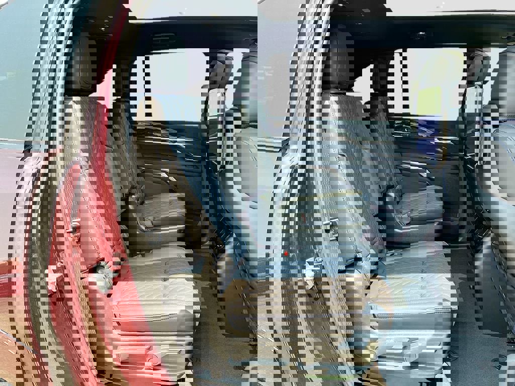 New 2025 Cadillac Escalade IQ Luxury 1 w/ Smart Trailering package AWD/4WD image 31