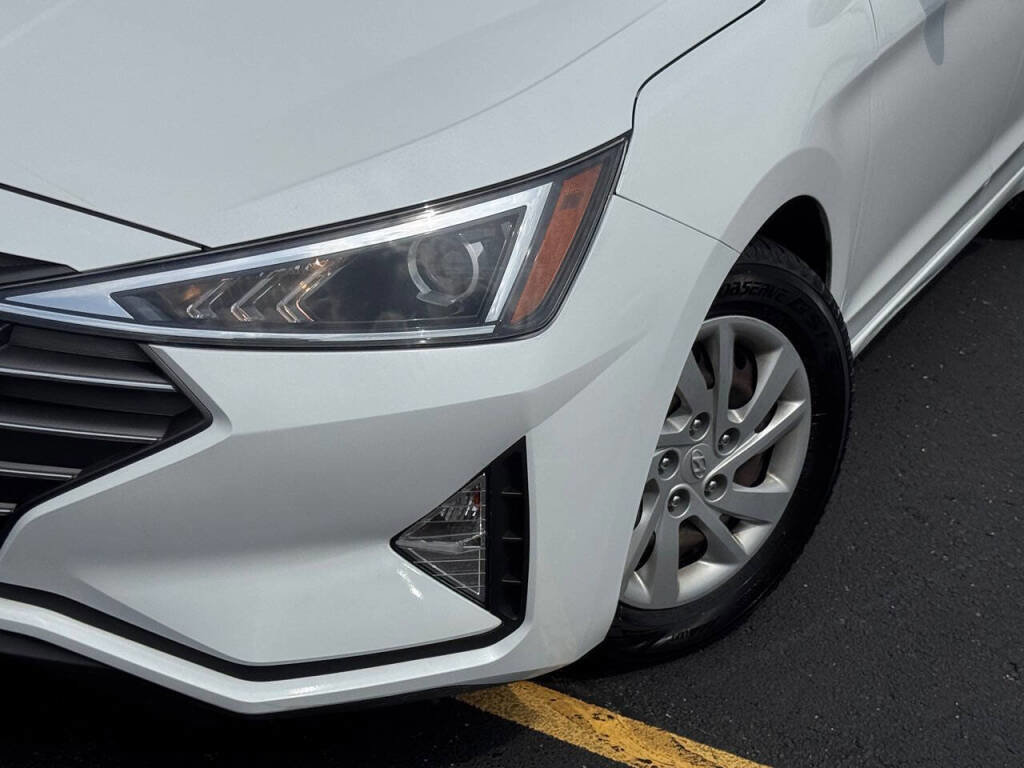 Used 2020 Hyundai Elantra SE image 19
