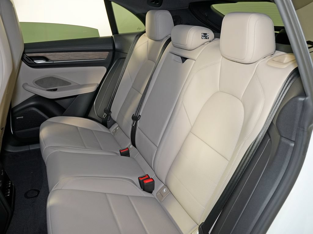New 2026 Porsche Macan 4 Electric AWD/4WD image 34