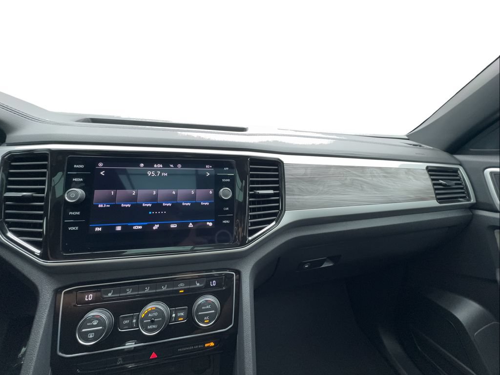 Used 2023 Volkswagen Atlas Cross Sport SE w/ Panoramic Sunroof Package FWD image 47