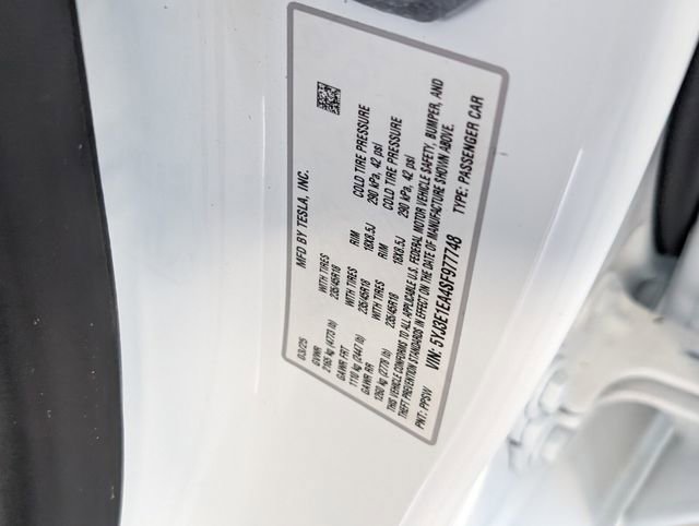 Used 2025 Tesla Model 3 Long Range image 16