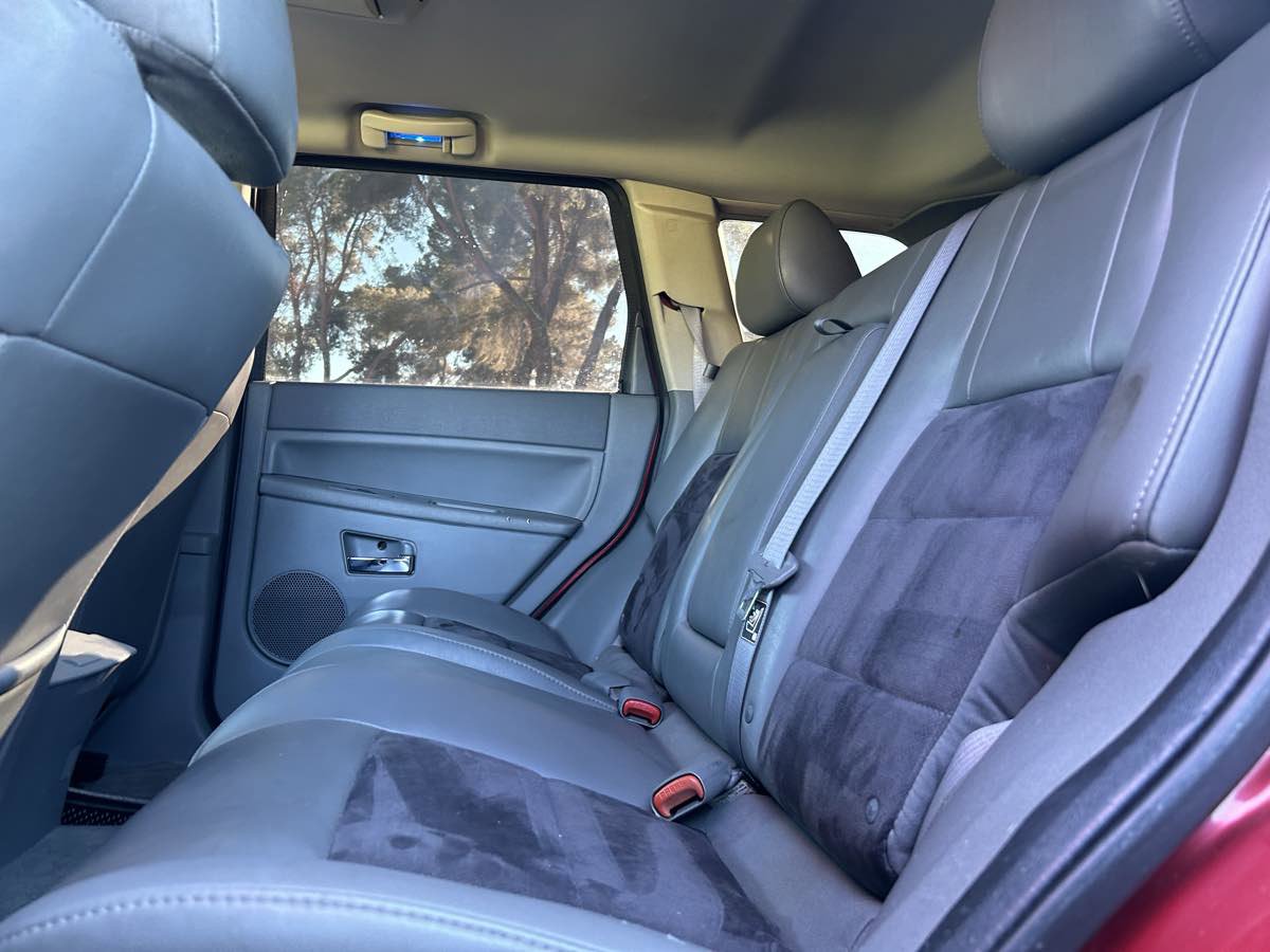 Used 2006 Jeep Grand Cherokee SRT8 w/ SRT Option Group I AWD/4WD image 21