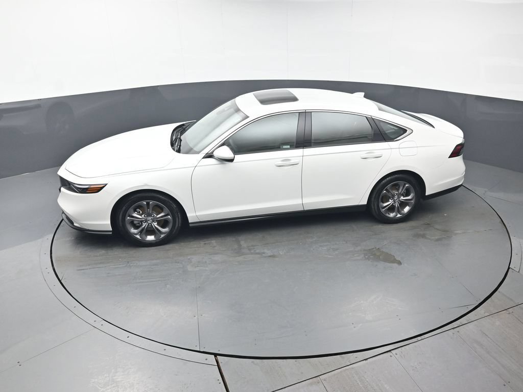 Certified 2024 Honda Accord EX image 37