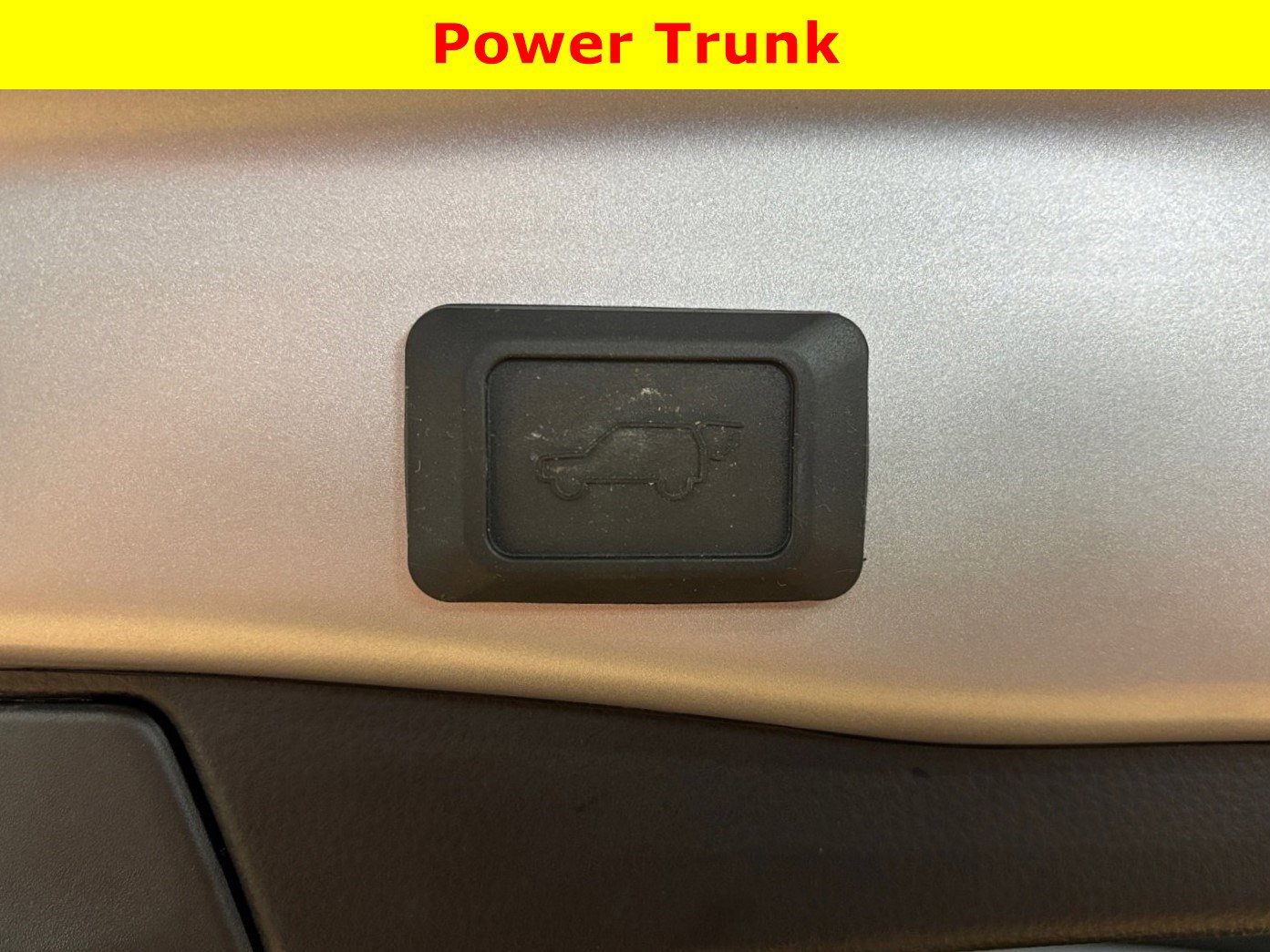 Used 2023 Toyota RAV4 Limited AWD/4WD image 30