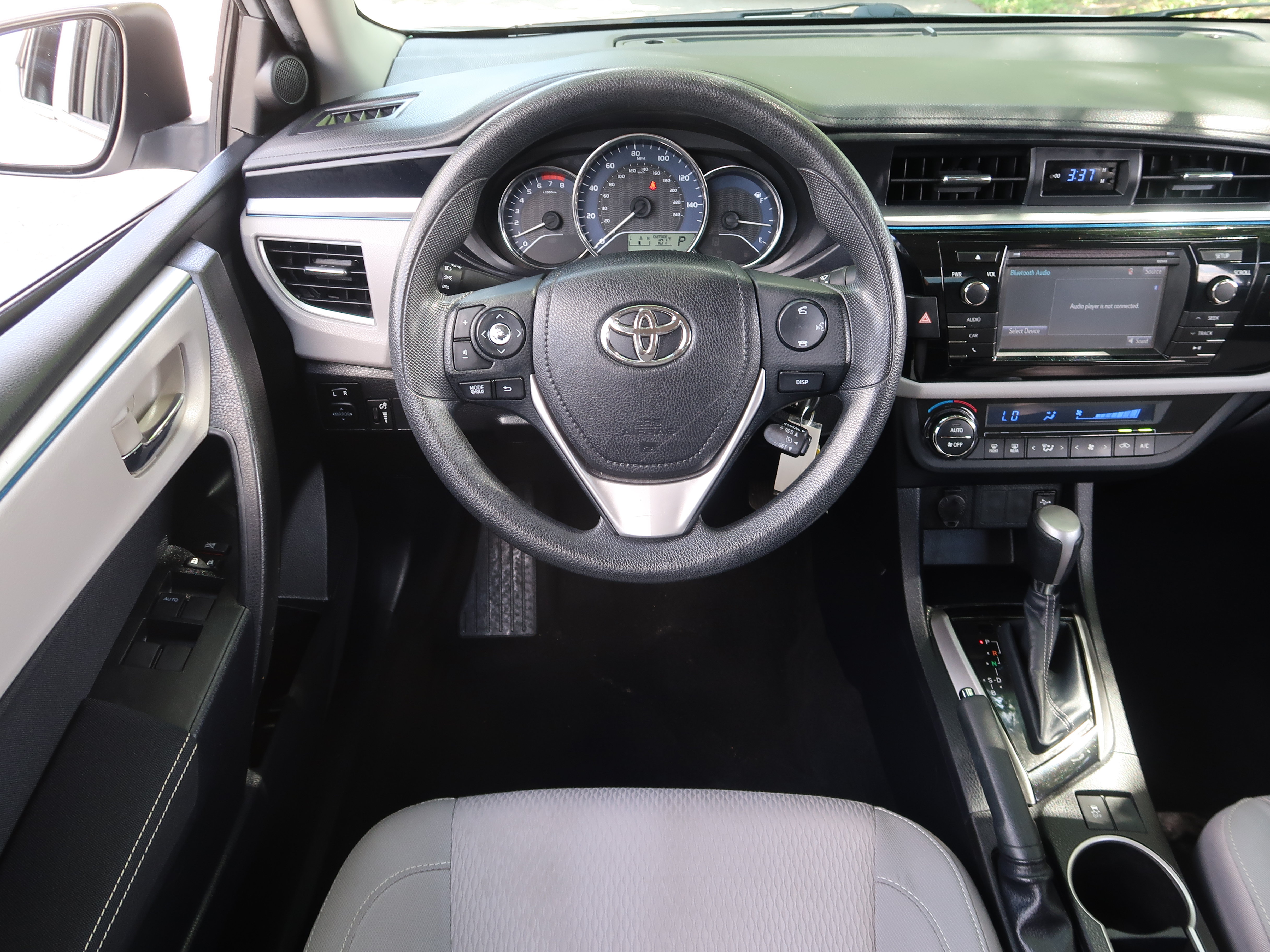 Used 2014 Toyota Corolla LE FWD image 14