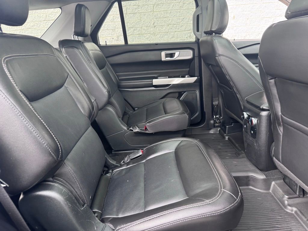 Certified 2022 Ford Explorer Limited w/ Equipment Group 301A image 20