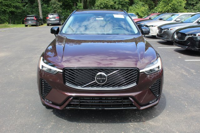 New 2026 Volvo XC60 B5 Plus w/ Protection Package Premier image 8