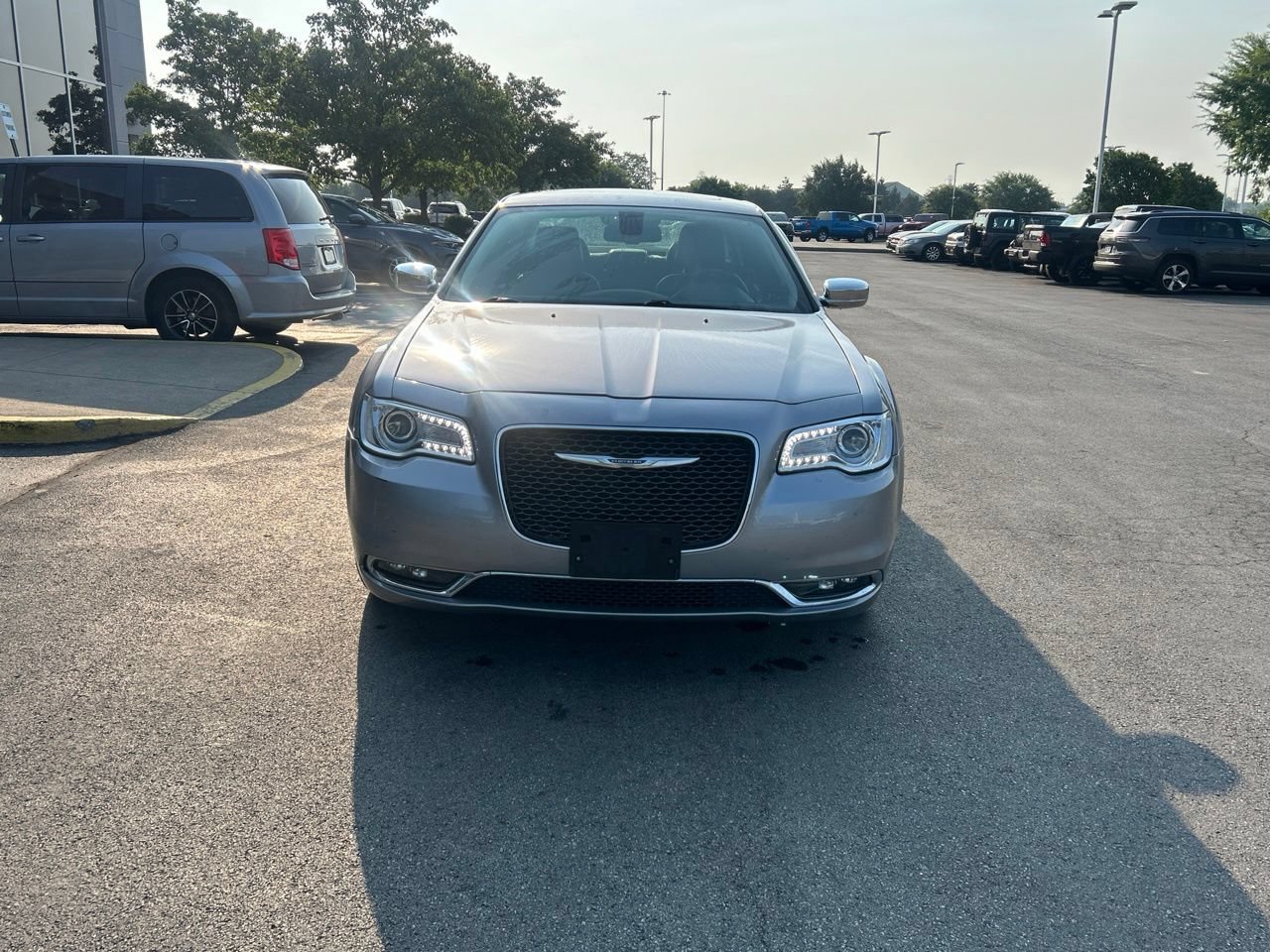 Used 2016 Chrysler 300 C RWD image 8