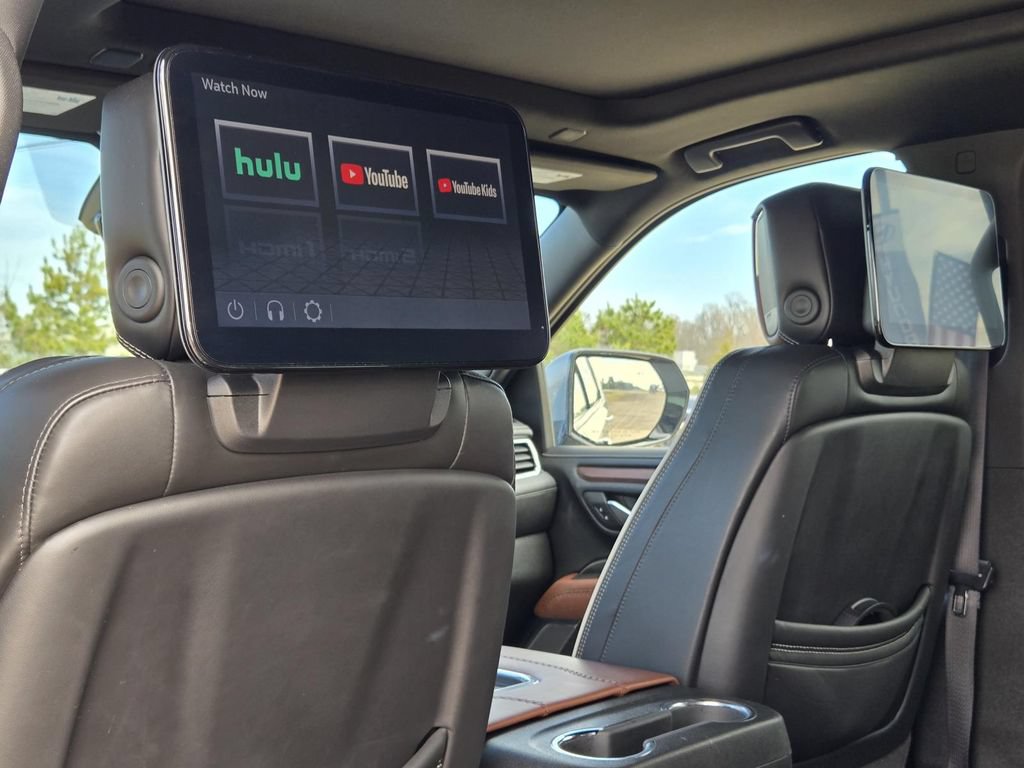Used 2023 GMC Yukon XL Denali Ultimate AWD/4WD image 24