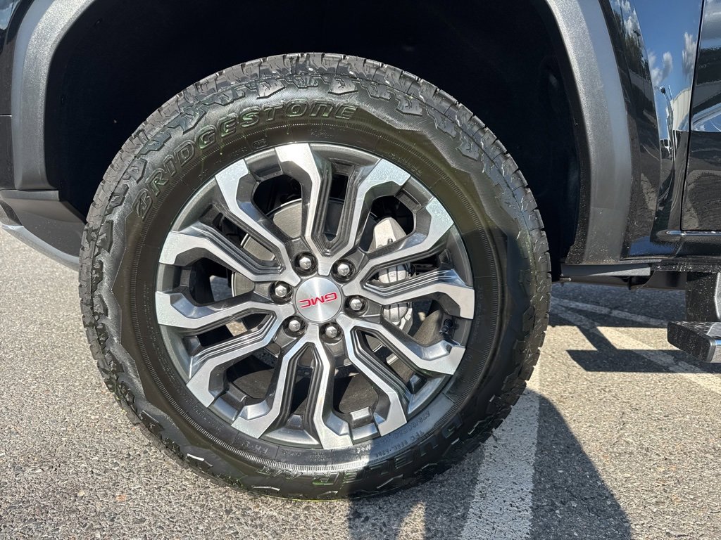 New 2026 GMC Canyon Denali image 3