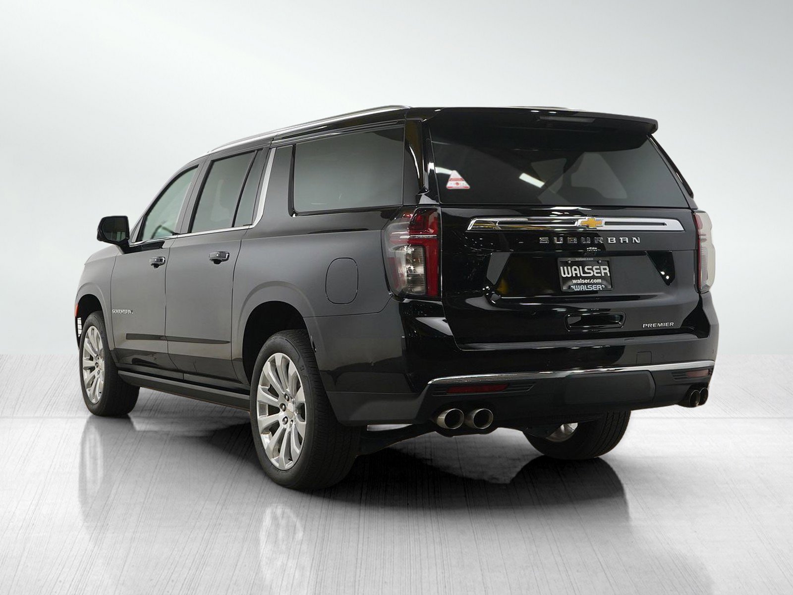 Used 2023 Chevrolet Suburban Premier w/ Advanced Technology Package AWD/4WD image 3