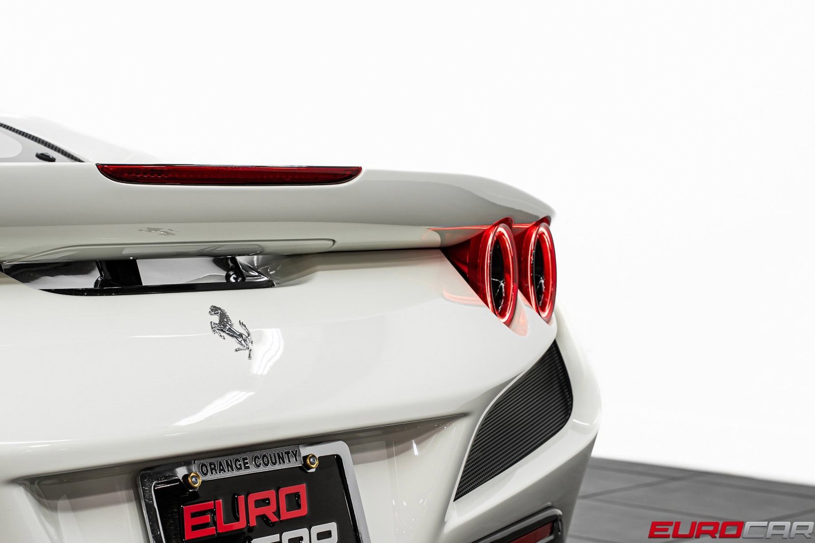 Used 2021 Ferrari F8 Tributo image 24