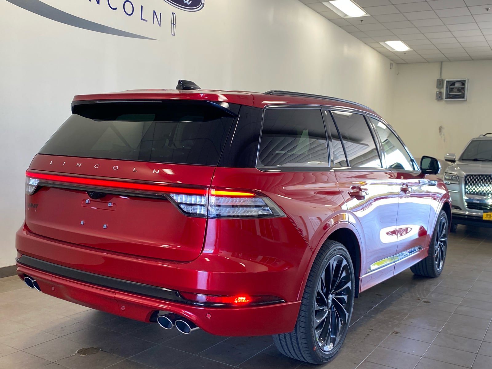 New 2026 Lincoln Aviator Reserve AWD/4WD image 36