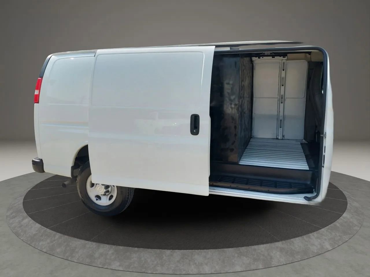Used 2019 Chevrolet Express 3500 Extended w/ Driver Convenience Package RWD image 38