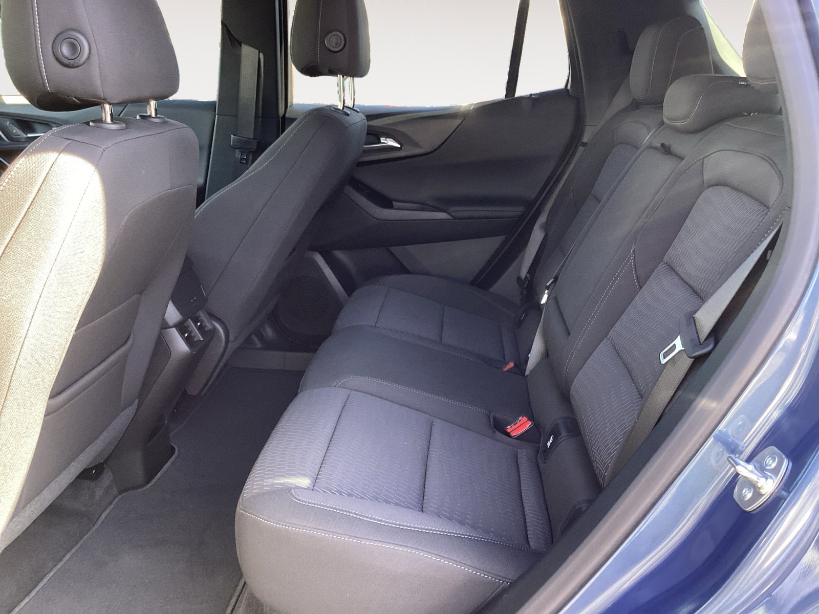 Used 2025 Chevrolet Equinox LT w/ Safety and Technology Package image 28