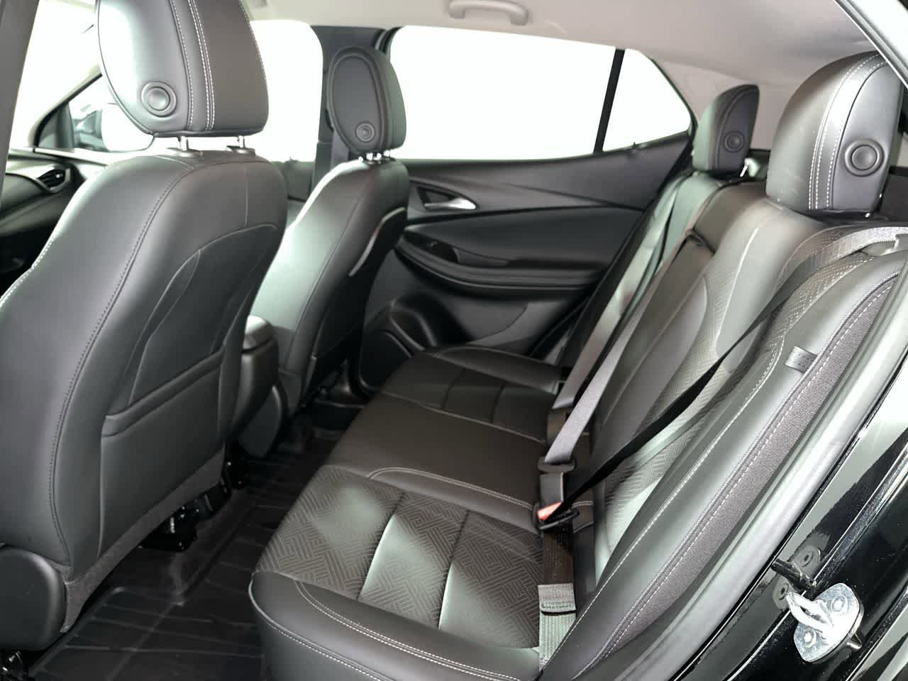 Used 2022 Buick Encore GX Essence FWD image 26