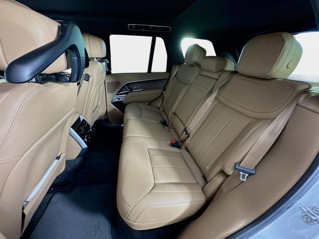 New 2026 Land Rover Range Rover SE image 24