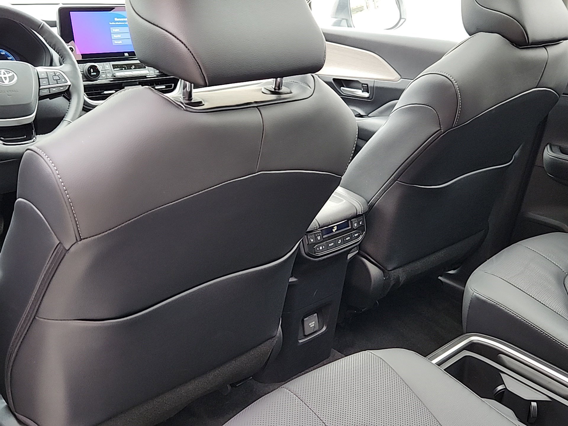 Certified 2025 Toyota Grand Highlander AWD image 24