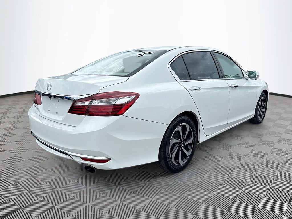 Used 2017 Honda Accord EX image 6