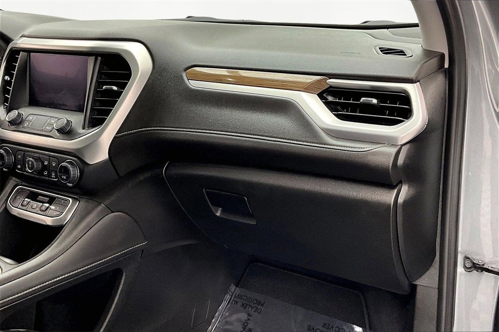 Used 2023 GMC Acadia SLE w/ Driver Convenience Package image 17