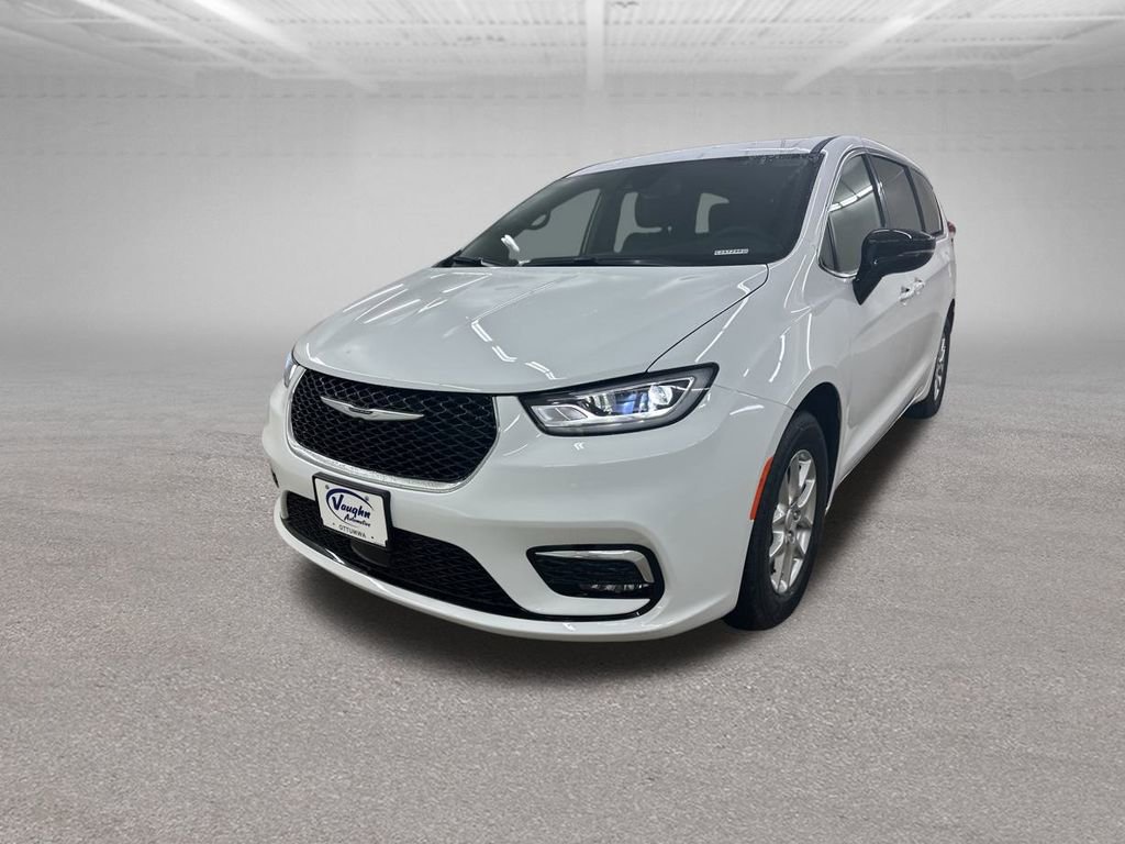 New 2026 Chrysler Pacifica Select image 5