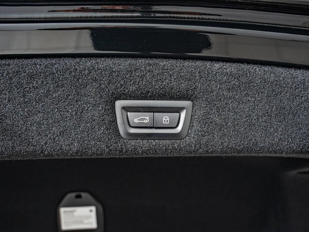 Used 2024 BMW i7 eDrive50 RWD image 42