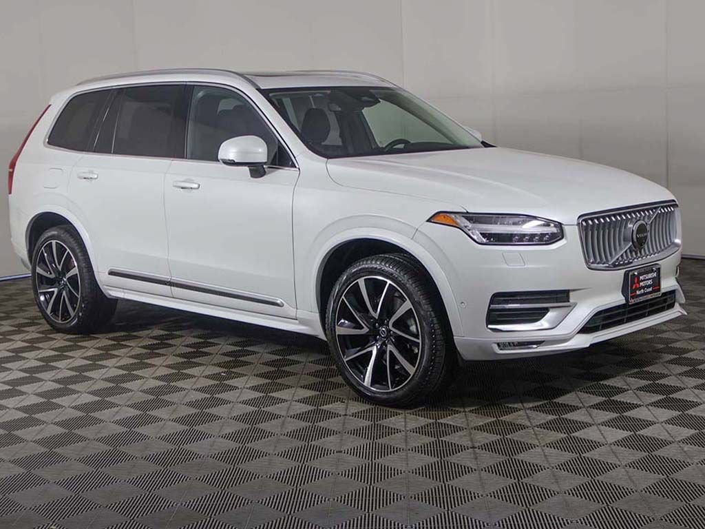 Used 2025 Volvo XC90 B5 Plus AWD/4WD image 57