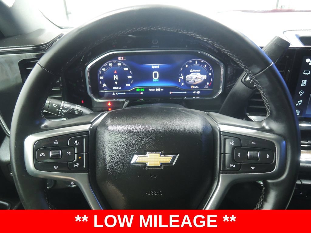 Used 2025 Chevrolet Silverado 1500 LT AWD/4WD image 14