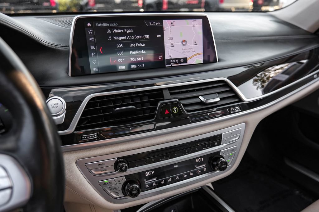 Used 2019 BMW ALPINA B7 xDrive w/ Luxury Rear Seating Package image 28