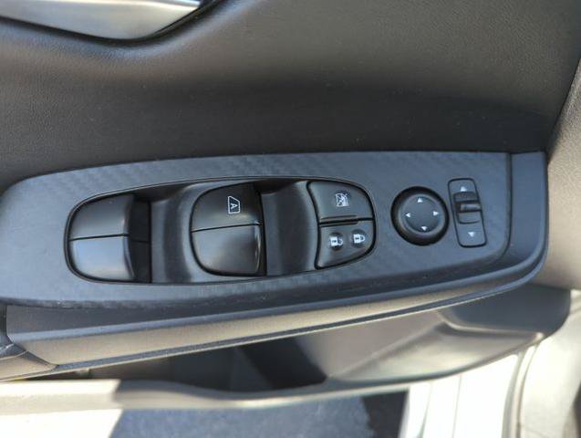 Certified 2023 Nissan Sentra S FWD image 30