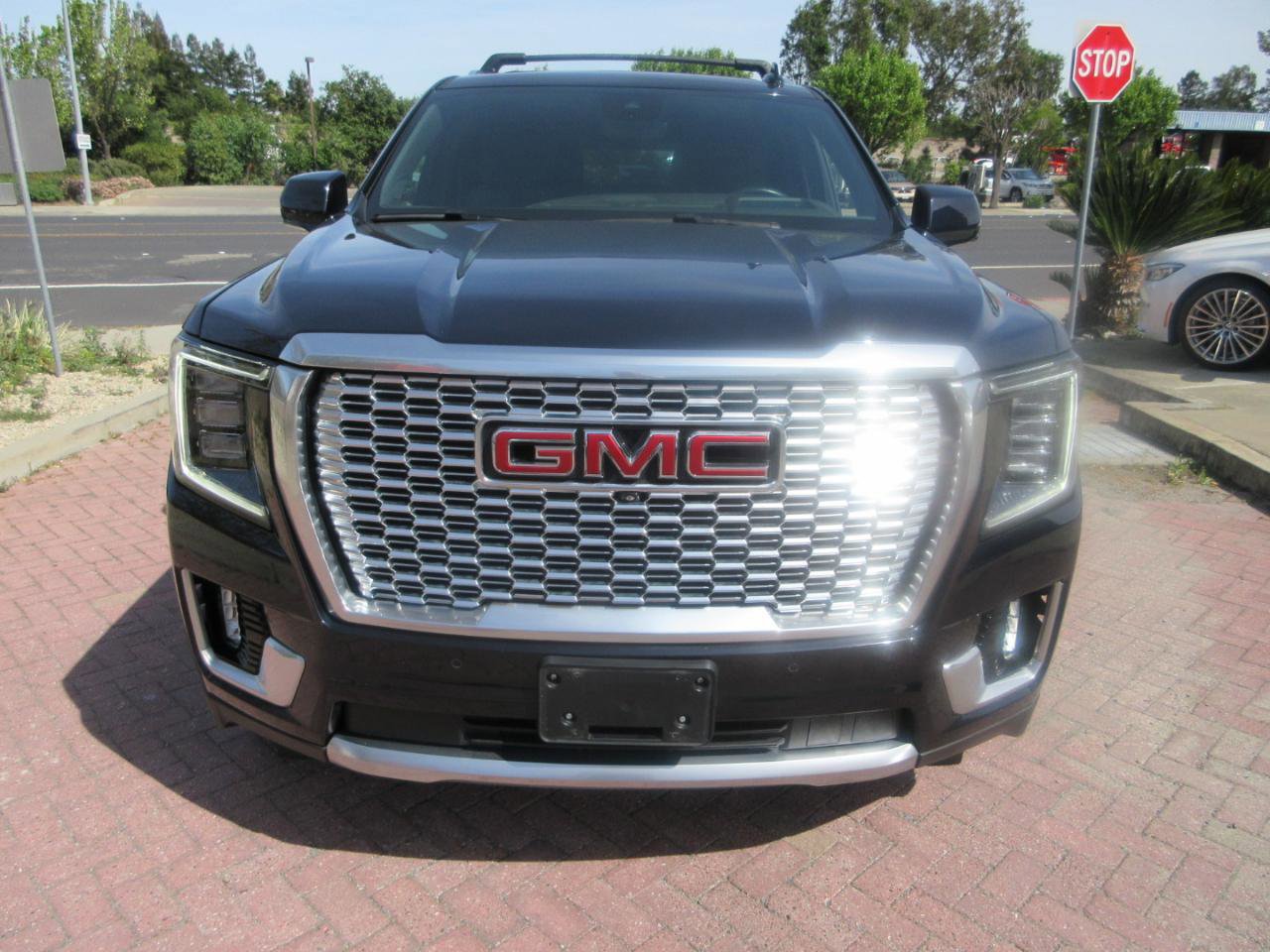 Used 2024 GMC Yukon Denali w/ Advanced Technology Package image 92